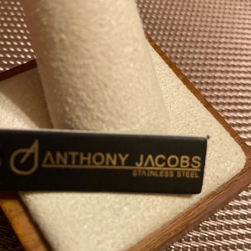 NWT Anthony Jacobs men’s stainless steel multi-faceted crystal ring